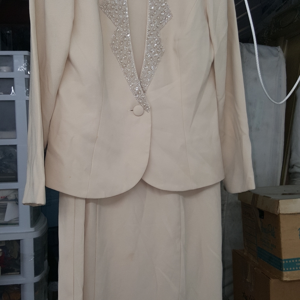 FORMAL DRESS - Picture 3 of 4